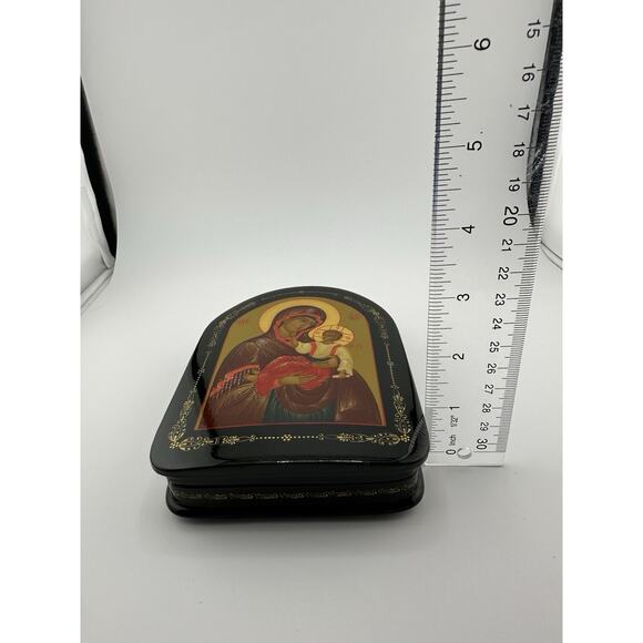Russian Orthodox Icon Lacquer Box Fedoskino Lady of Vladimir (Madonna and Child) - Picture 8 of 9